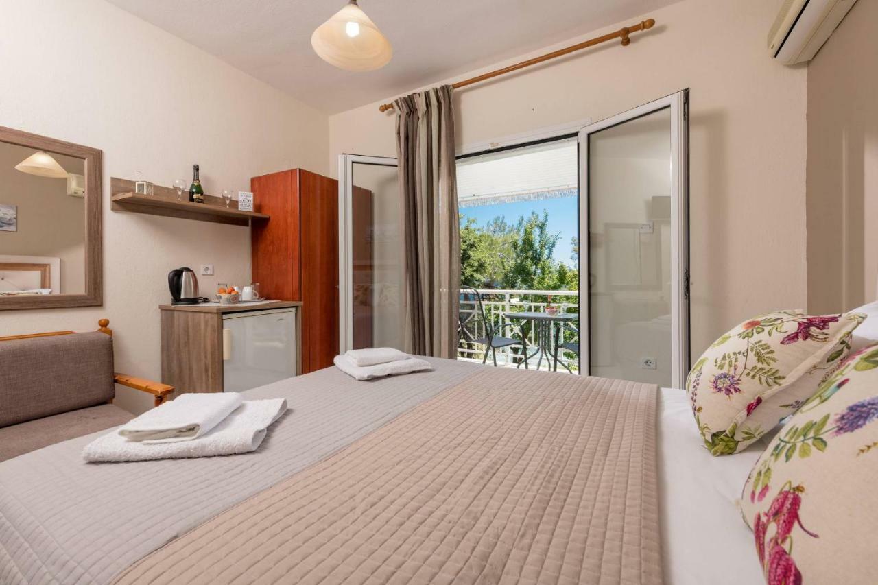 Pension Giannis Αdults Only กอยนิรา ภายนอก รูปภาพ