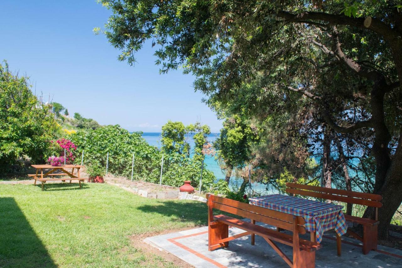 Pension Giannis Αdults Only กอยนิรา ภายนอก รูปภาพ