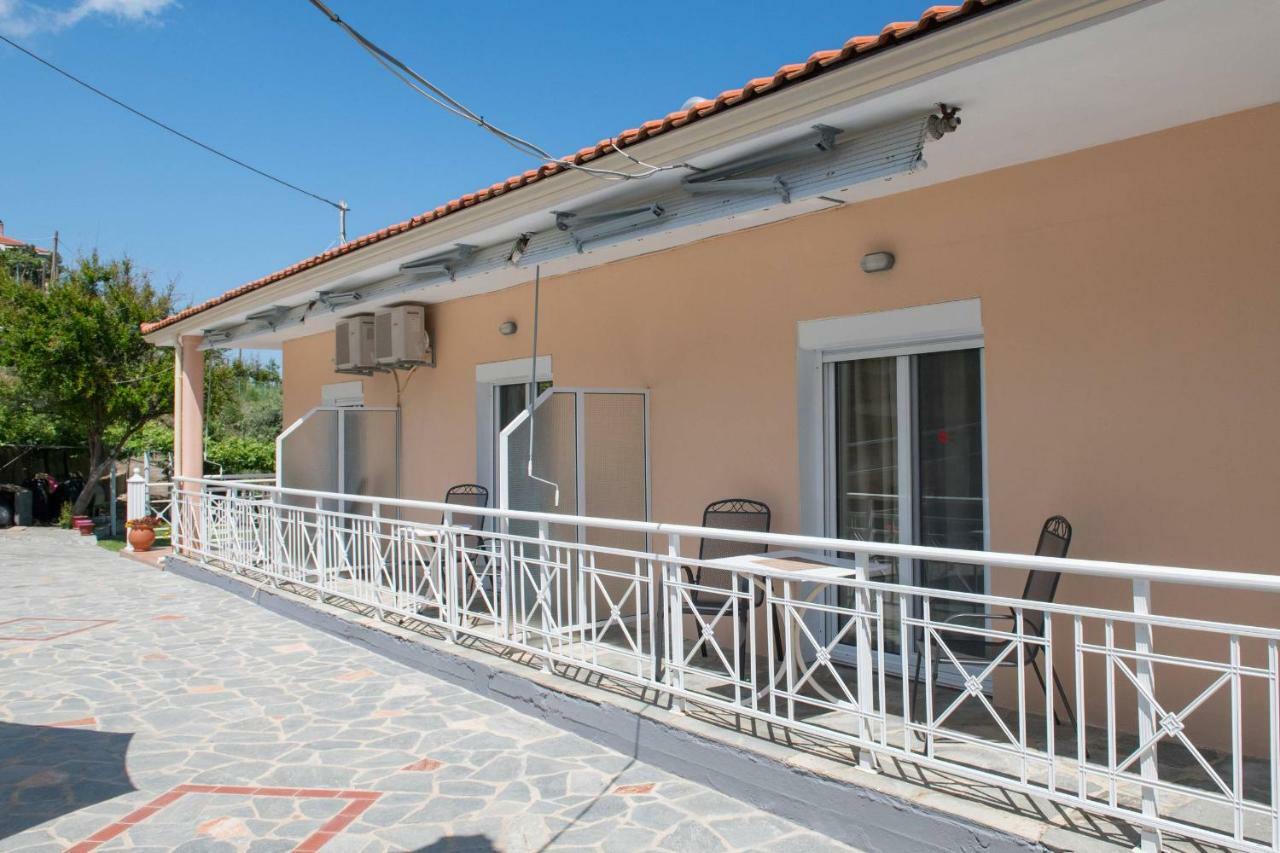 Pension Giannis Αdults Only กอยนิรา ภายนอก รูปภาพ